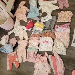 Assorted Baby Clothing Set in Pastel Colors..NewBorn Up To 0-3 Month Bundle